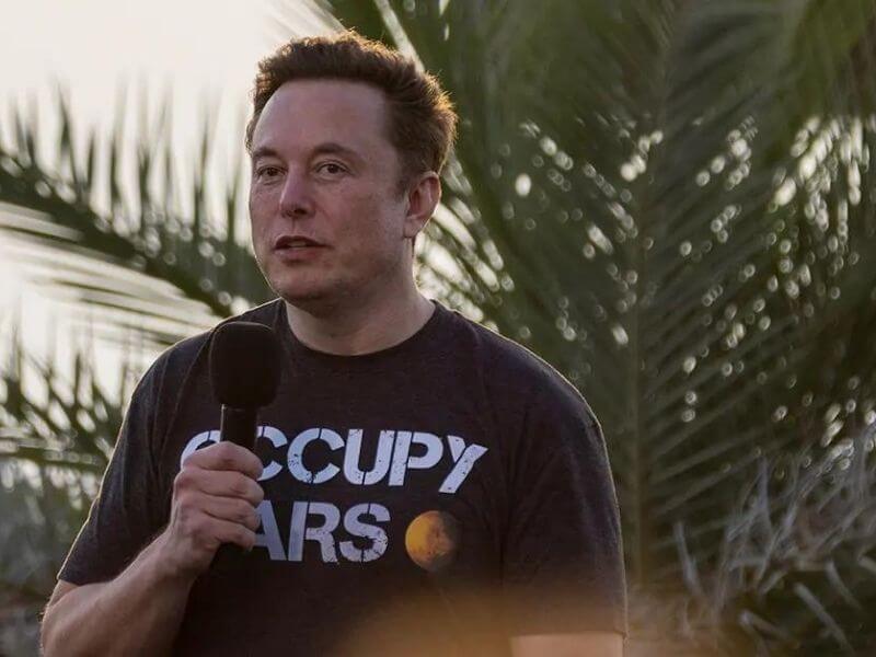 Elon bring a sink to Twitter